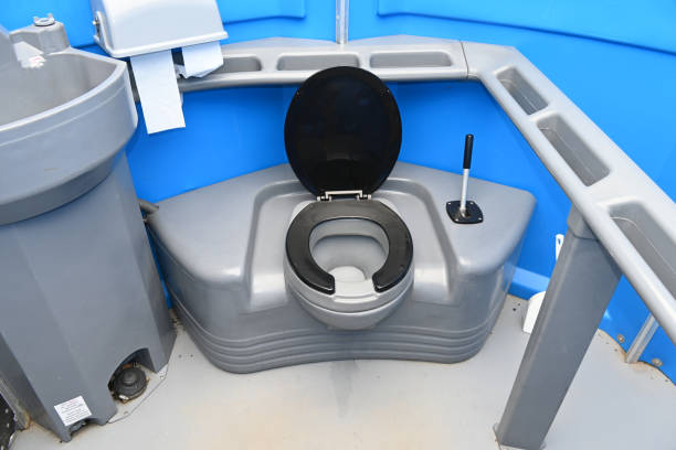Best Affordable portable toilet rental  in Earlimart, CA
